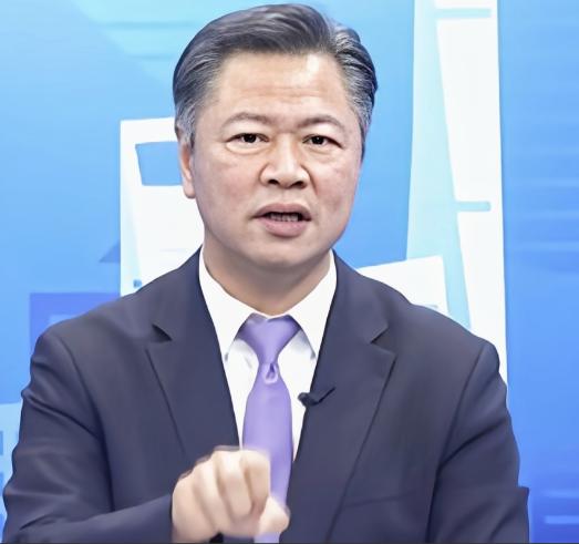 赖岳谦太敢说了，直言中国战略思维过时了！

他说：中国大陆过去一直强调自己不怕事