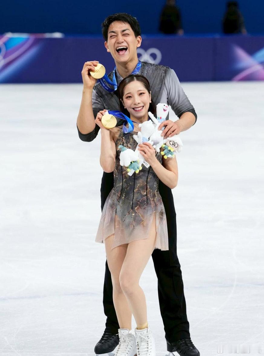 米兰冬奥双人滑冠军宣布退役 米兰冬奥会花样滑冰双人自由滑，日本组合三浦璃来/木原