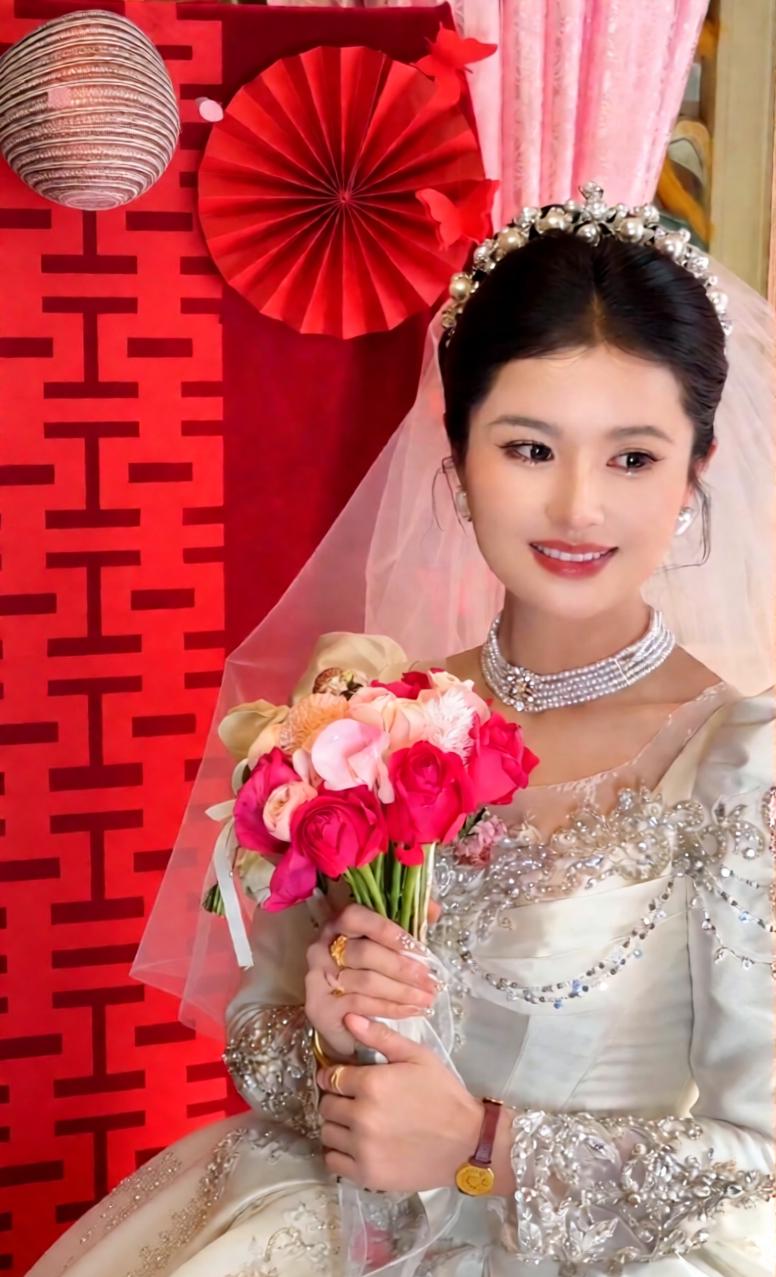 身材高挑、面容姣好且性格和蔼的美女，宛如春日微风，给人温柔治愈之感。她们行走于人