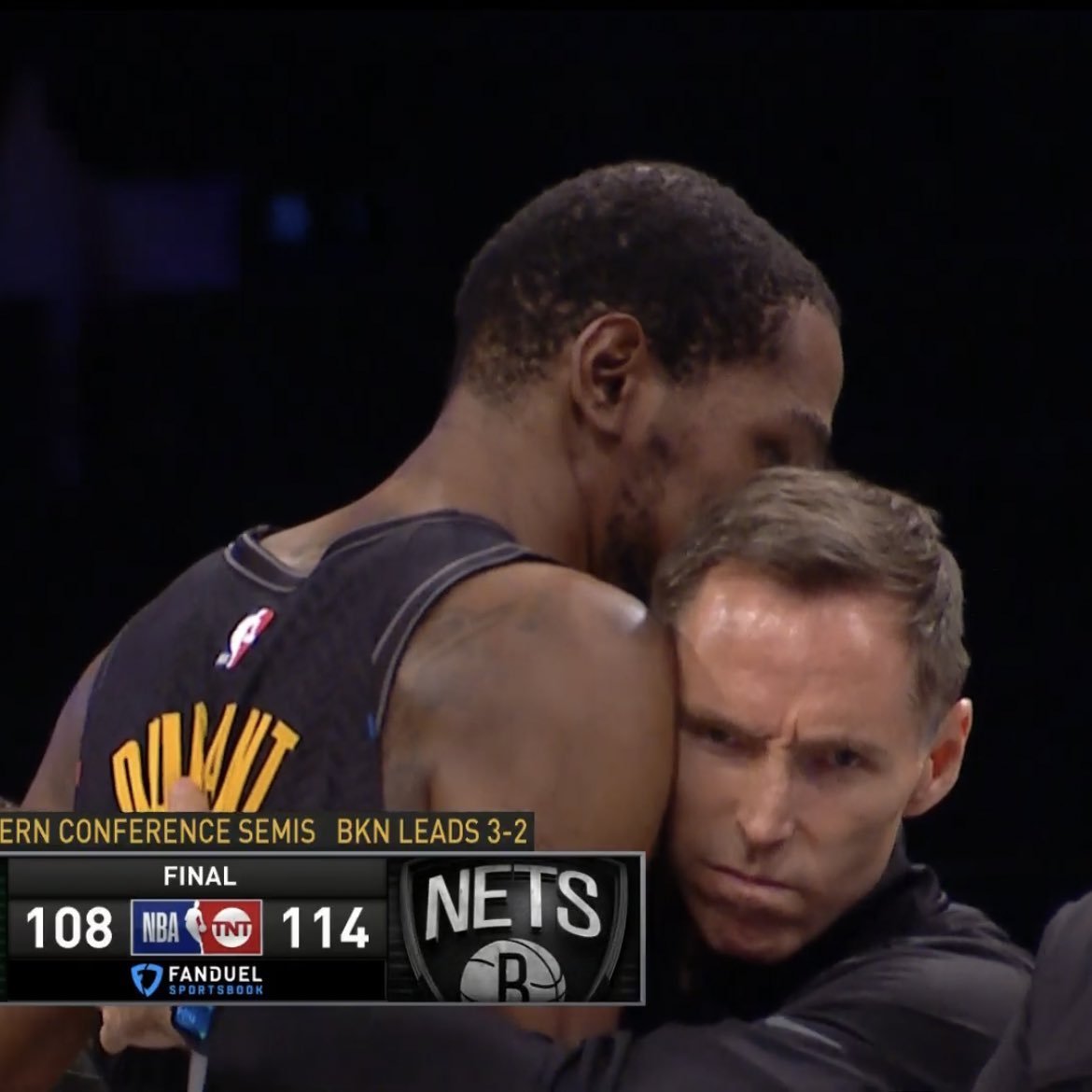 有一种抱着KD的幸福，今天轮到申京了