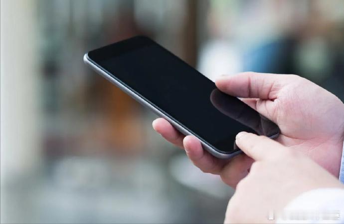 中国手机行业将迎来全面涨价有爆料称，春节后手机全行业将迎来又一波涨价。据悉，受内