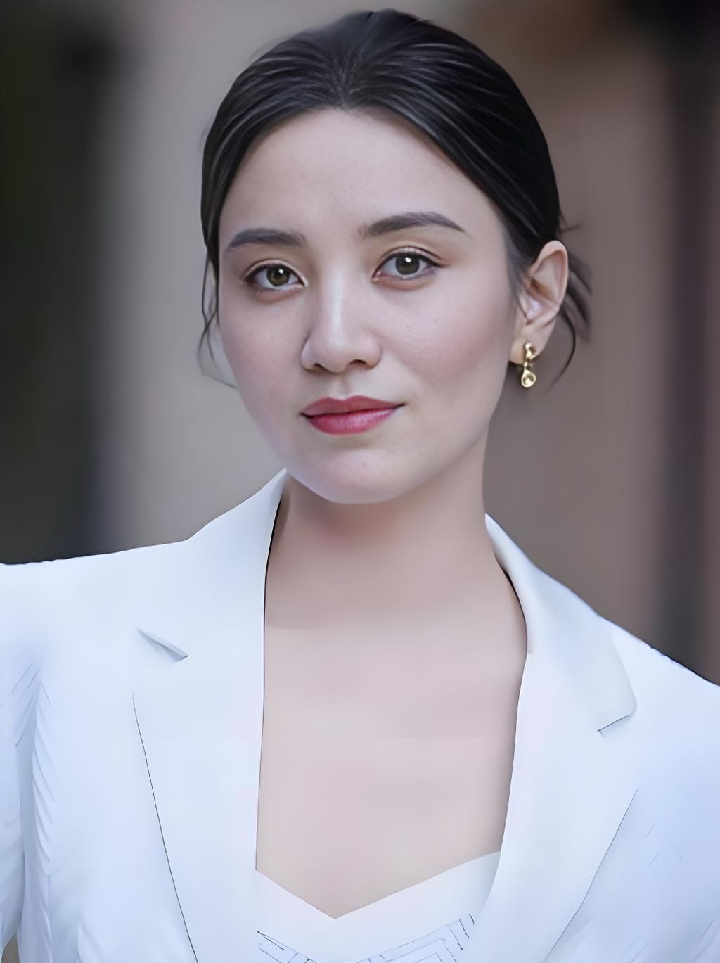 演员宋佳说：“《闯关东》筹拍时，找了好多女演员，她们嫌条件艰苦，没有人愿意去。我