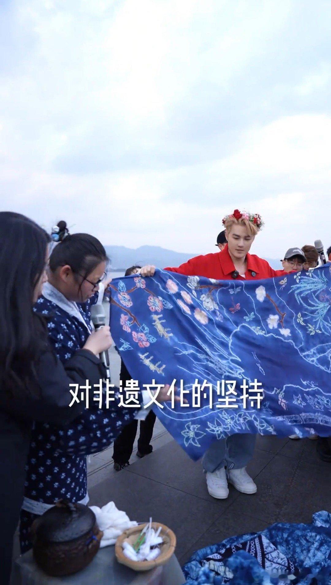 #沉浸式体验在春城过暖冬# 谁能不爱昆明春城呢？这里不但有古色古香的街道，而且还