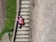 国庆节后，为什么只有一天笑？
听闻大牛市降临，但凡正常之人皆可于股市获利，我恰为