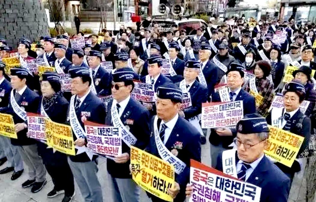 这个错乱的国度，真的令人不可思议！

中方大批游客赴韩国旅游观光消费，对韩国而言