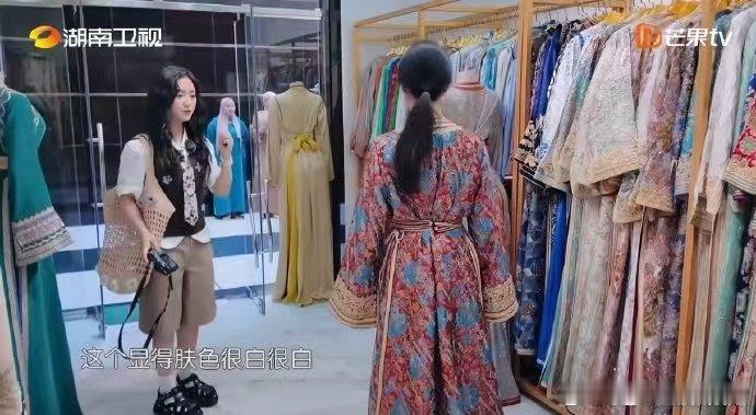 沈月一招治好选择困难症中餐厅名场面中餐厅中餐厅名场面超有趣，婚纱面前众人懵，沈月