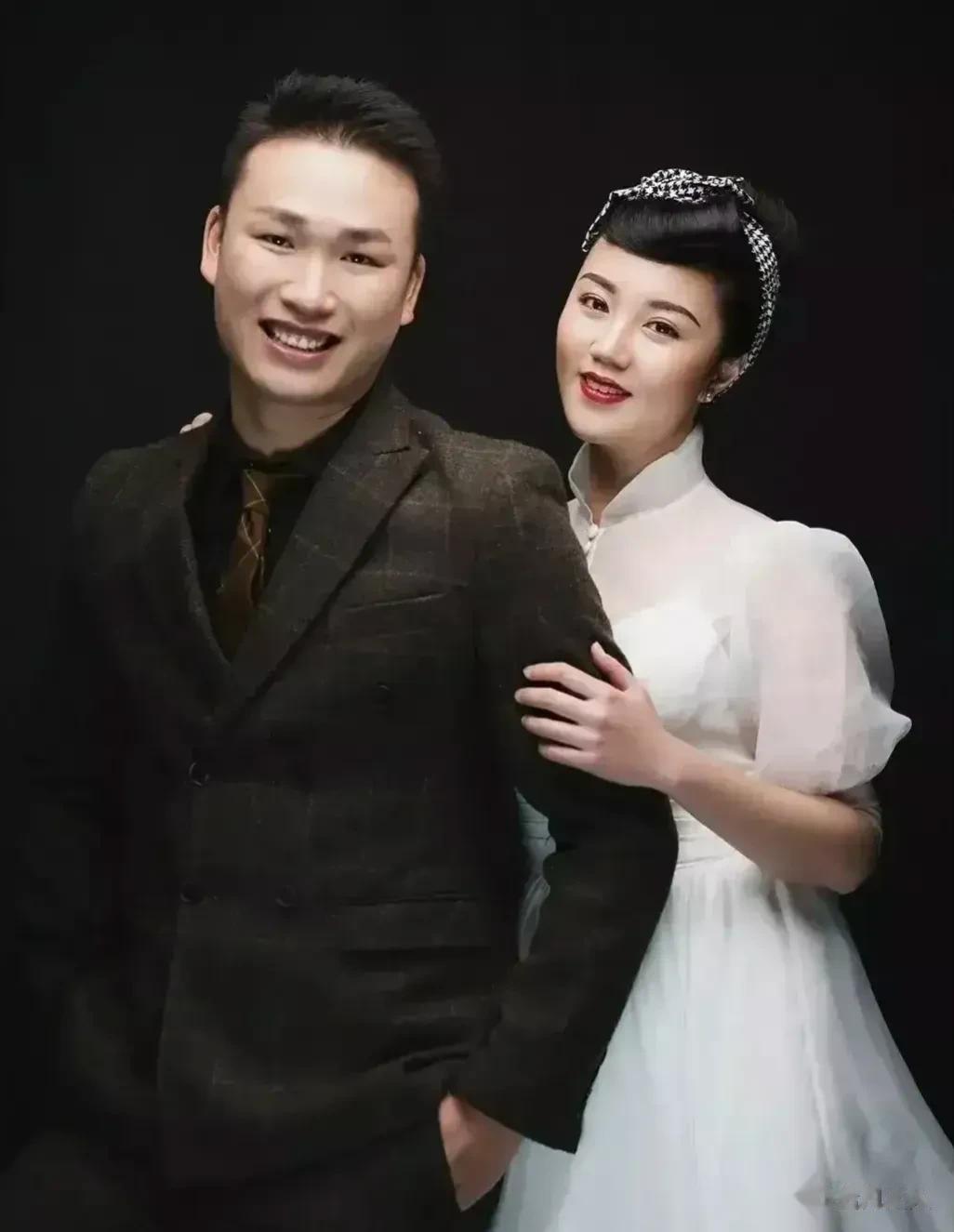 看来这真是典型的“家花不如野花香”啊！

原本以为野花很美，家花很丑，没想到看到