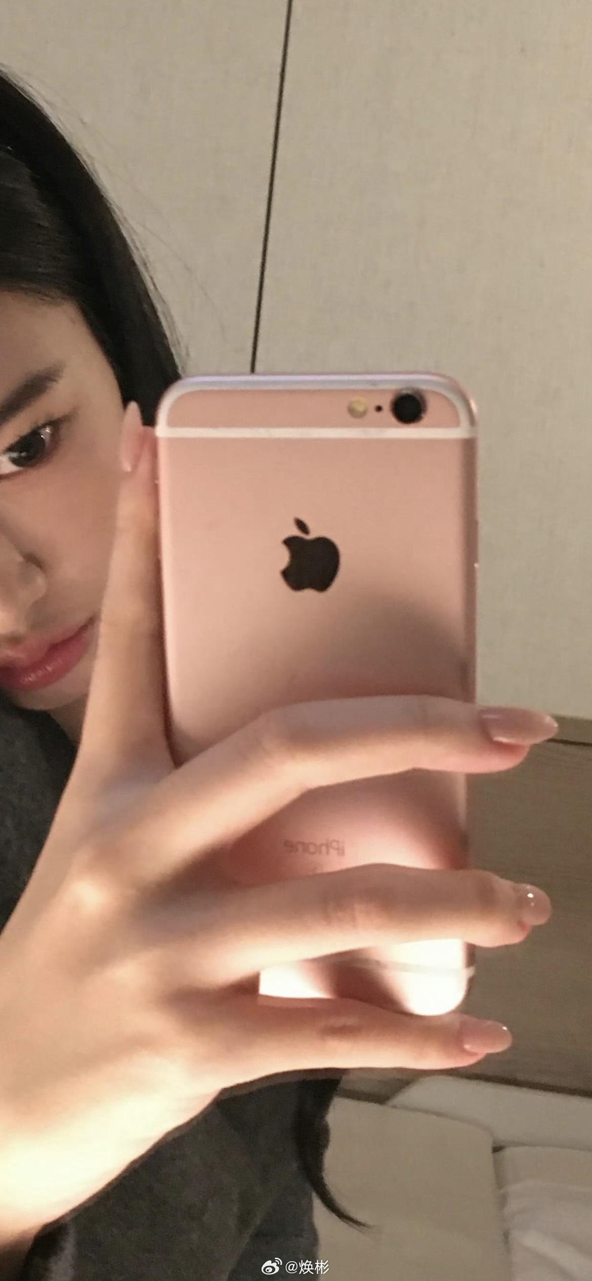 还是以前的home键iPhone有意思！ ​​​