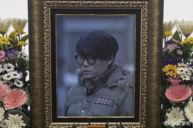 韩国被当众殴打致死导演妹妹发声  妹妹发声：加害者至今无道歉无联络，同住一区家属
