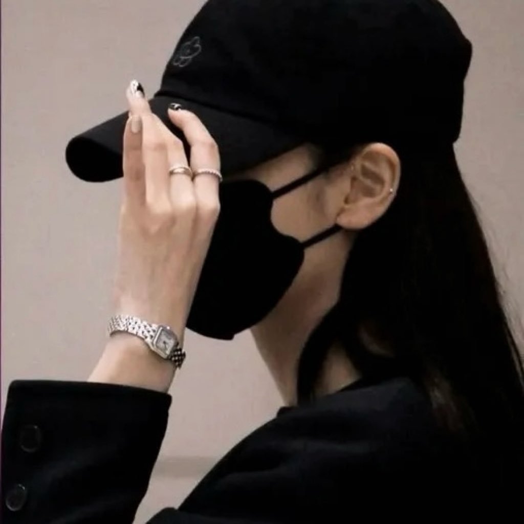 JISOO🖤 