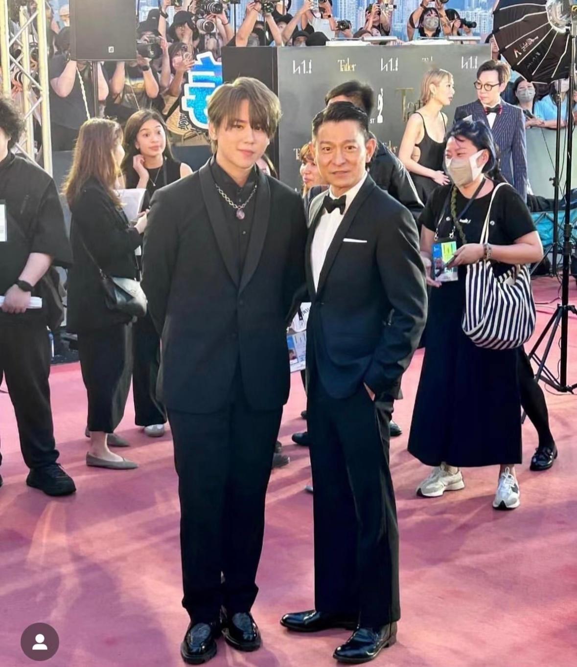 #林青霞姜涛牵手出席活动# 看了这些合照，终于相信姜涛顶流的含金量了[哆啦A梦吃