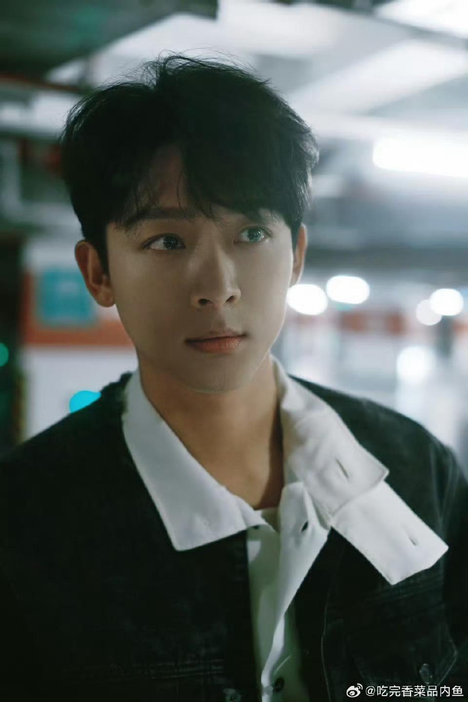 🍉《工人家庭》主演：张晚意编剧：高满堂 看着很不错 ​​​