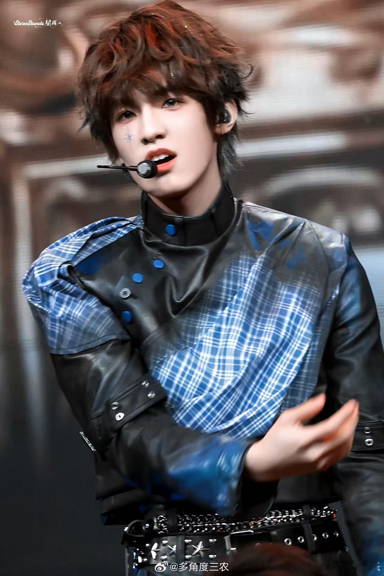 张泽禹心似狂潮声压张泽禹电吉他solo 被澳门场心似狂潮狠狠戳中，张泽禹声压兼顾