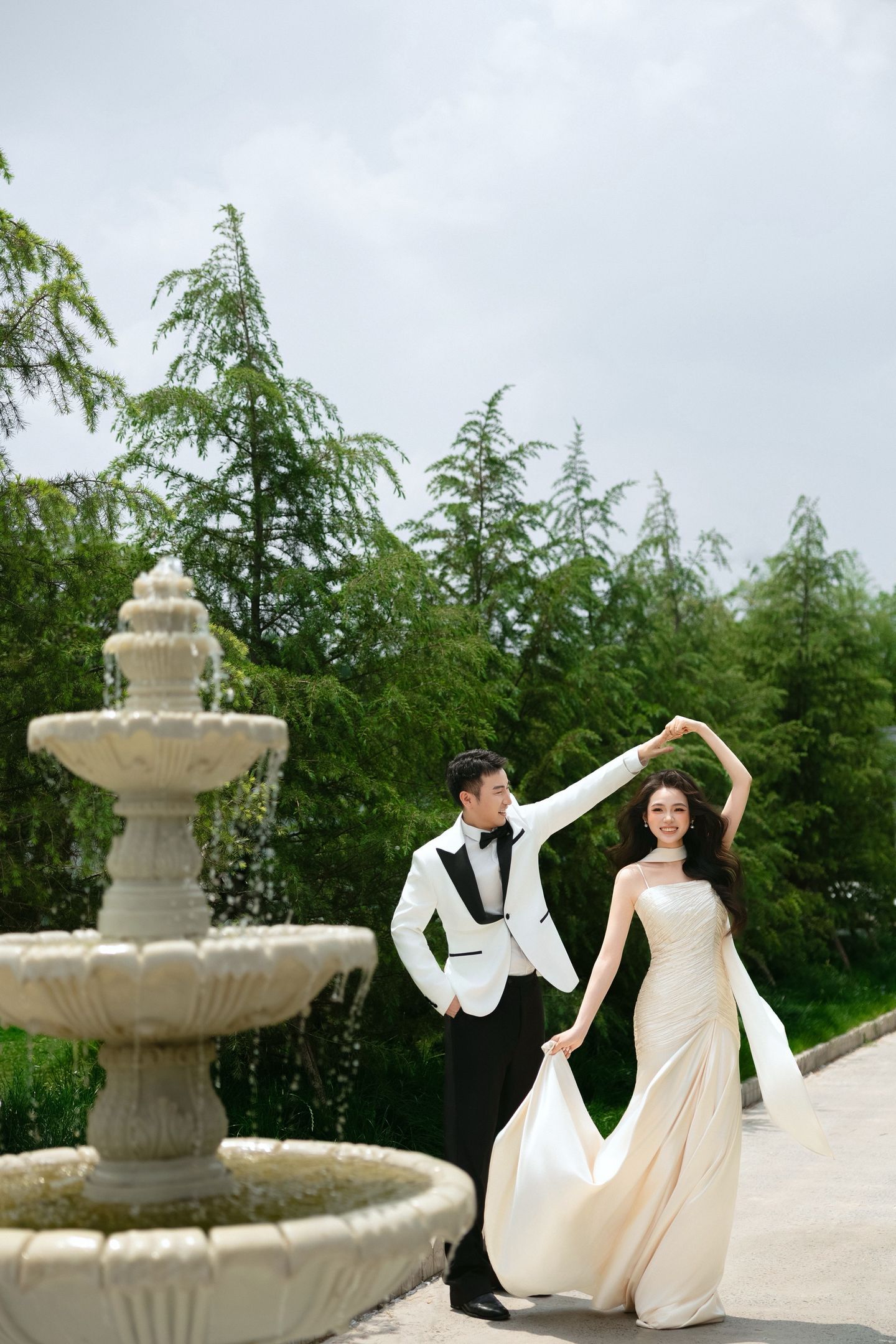 牛冠凯段冬妍婚纱照:偕辰郎才女貌，新婚快乐 