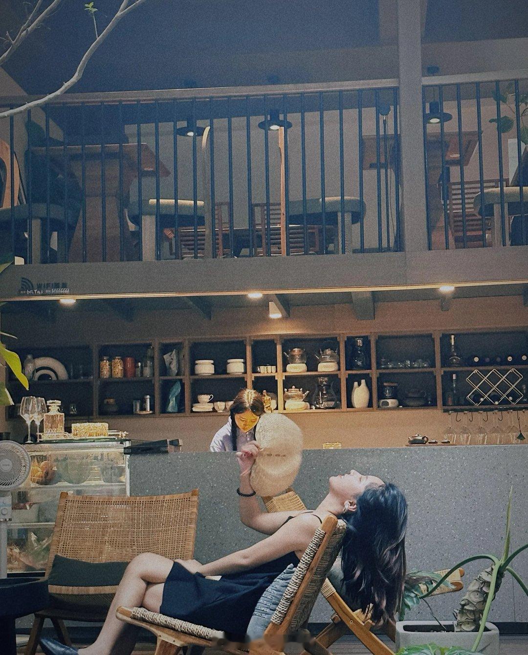 真正属于你的东西顺其自然就得到了 而执念太深的东西往往不属于你下次见面是该说“你