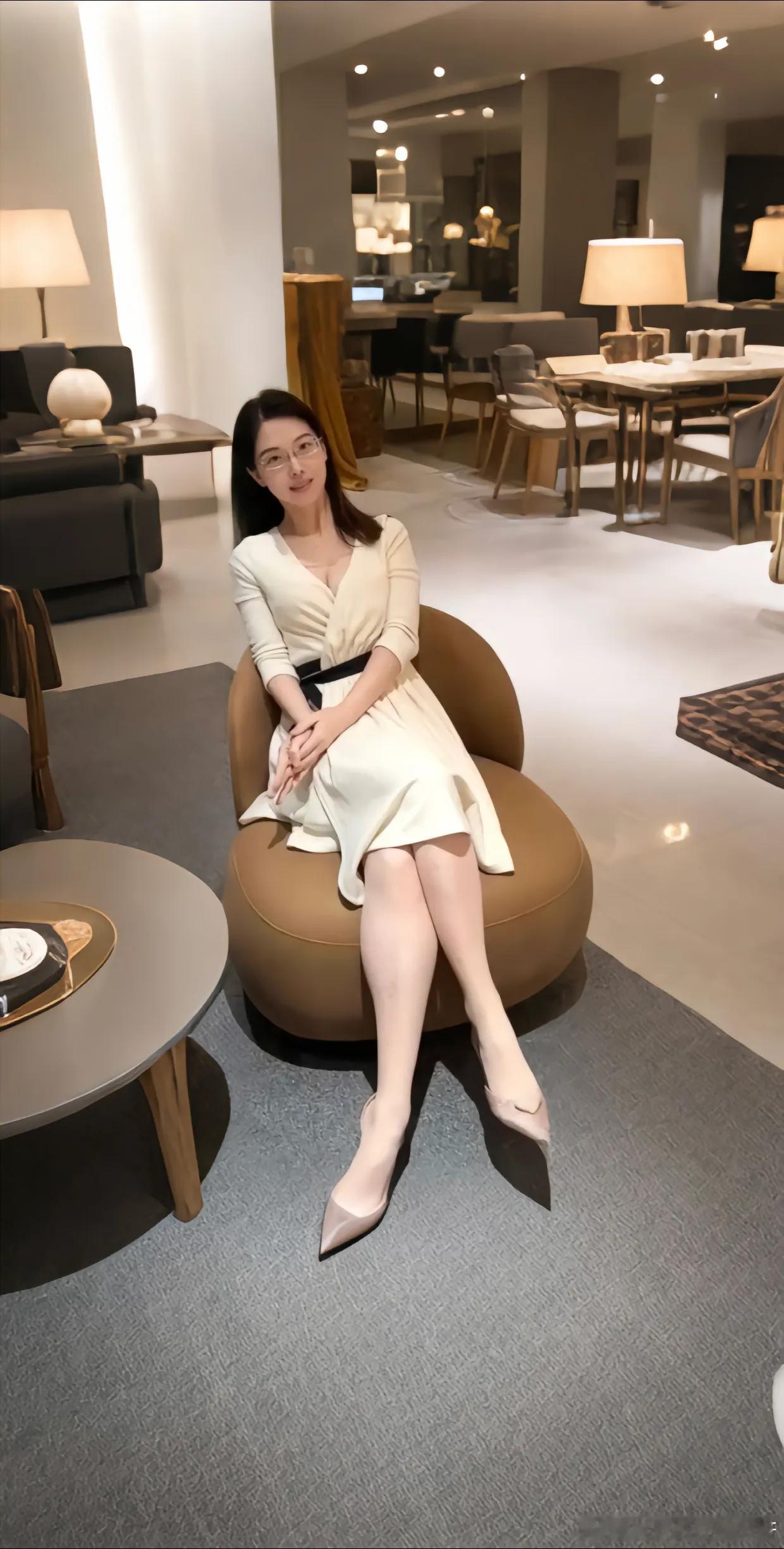 美丽宝妈，丝袜穿搭～ 