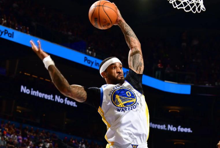 小佩顿这种球员，说白了最多就是一个奇兵，偶尔上去打打鸡血防一防，吓唬吓唬几下，确