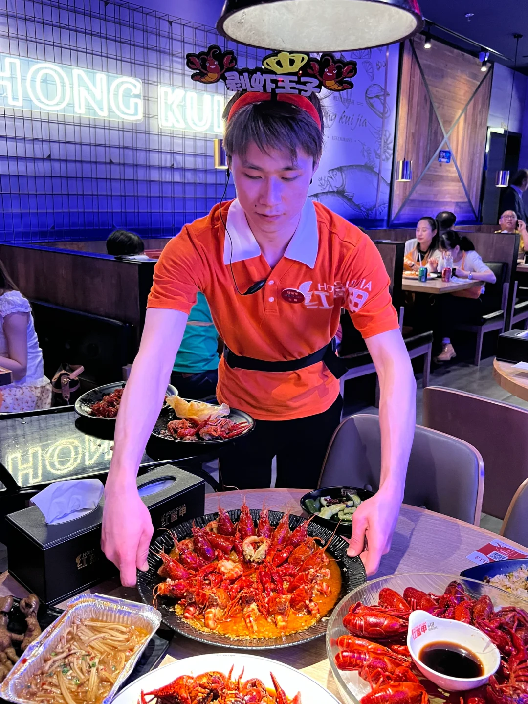 上海果然是大城市…..还有剥虾王子！！！