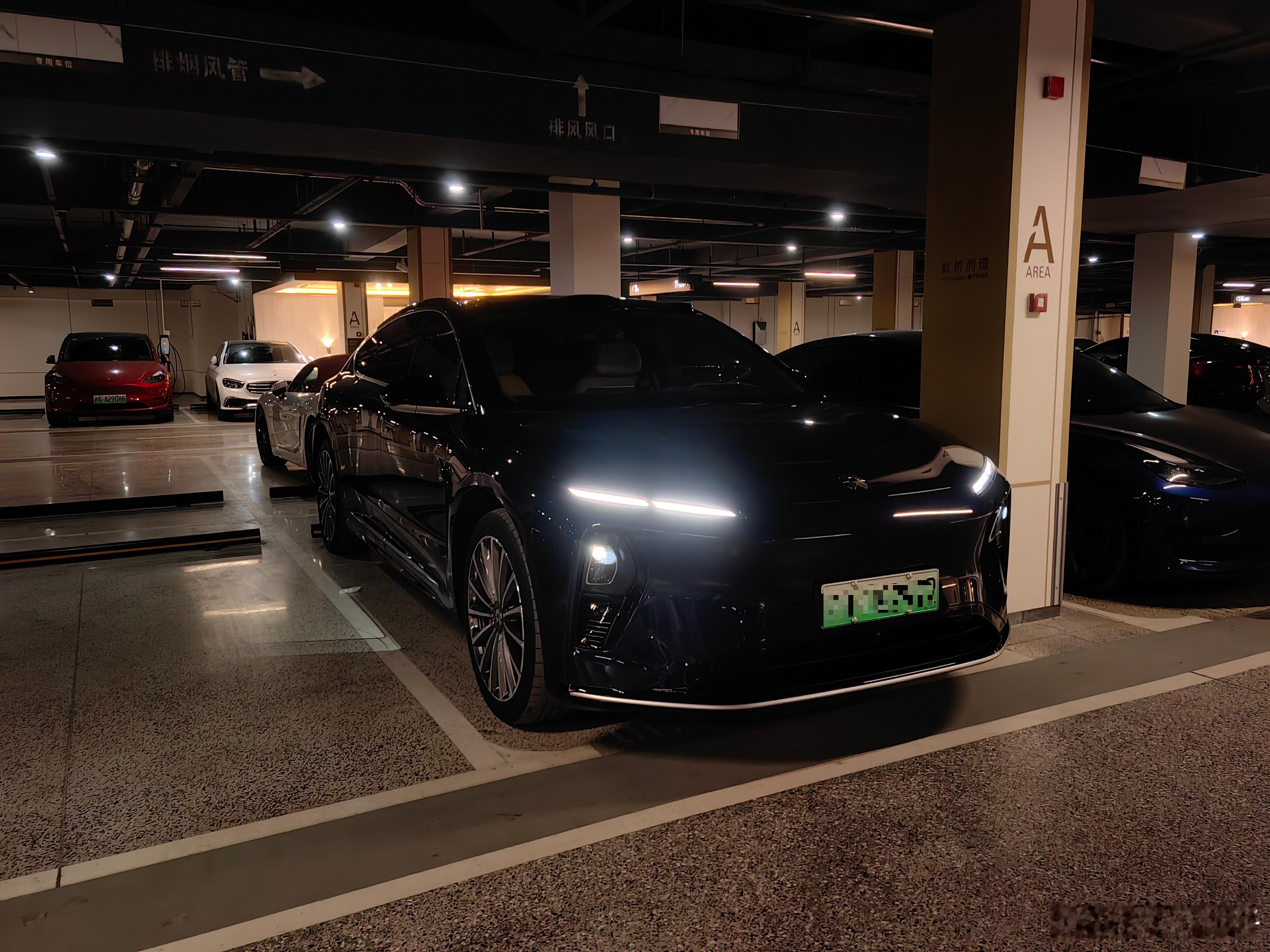 主动底盘+线控转向大旗舰确实四平八稳的嗷