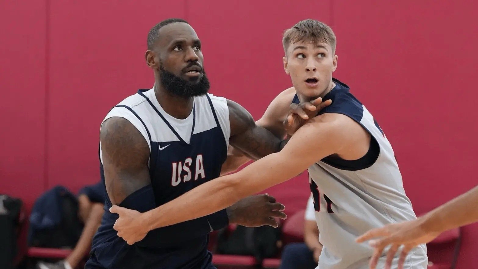 Cooper Flagg，2025NBA状元大热门，目前是美国国家队陪练，被称为