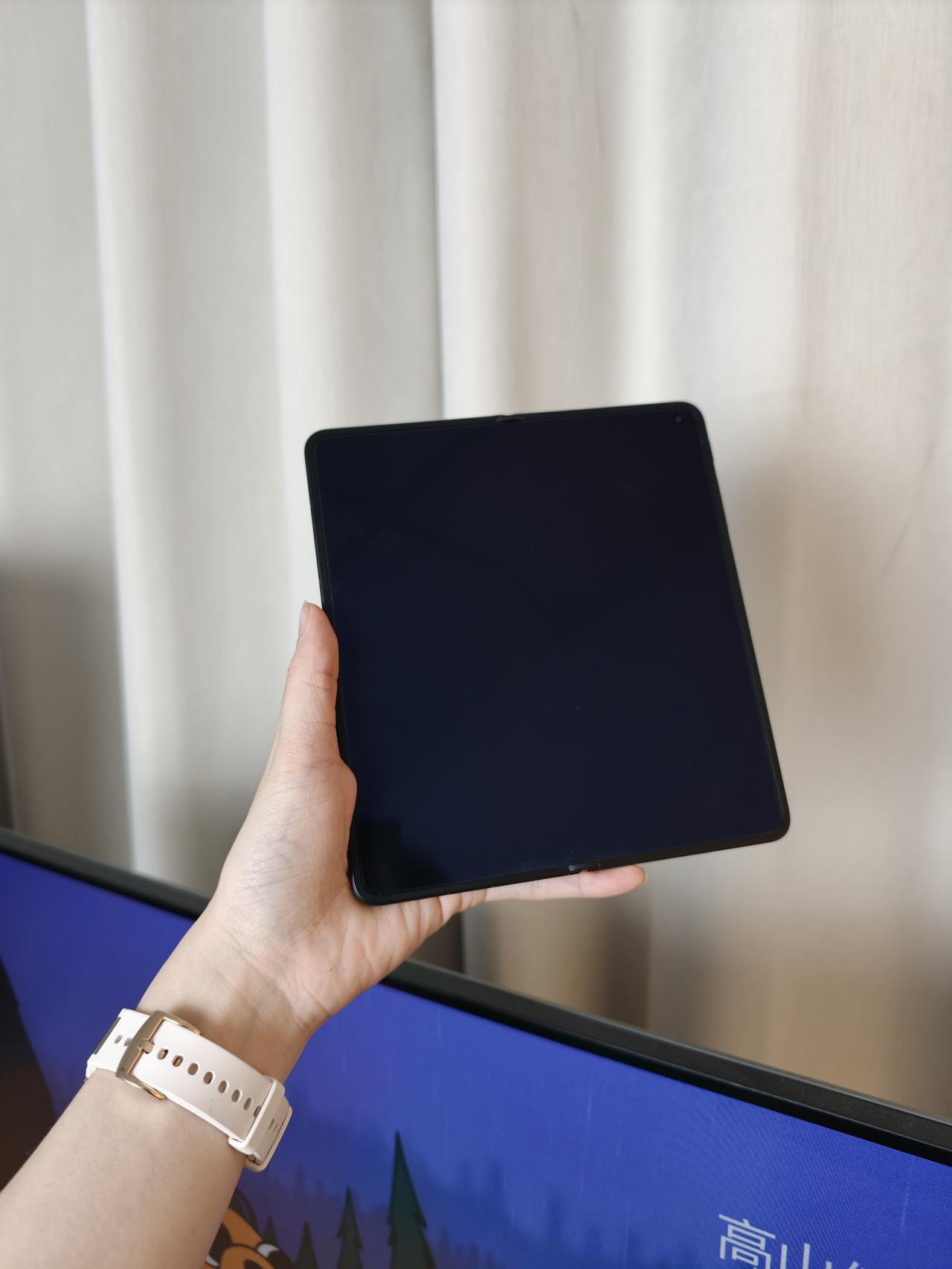 因🈚️折痕入手Find N6，用半个月后悔了吗？
憋了好久，终于在今年用上折叠