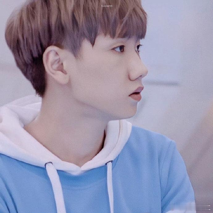 泷泷的脚趾施工队已就位！解说《端脑》剧照，尴尬到原地抠出城堡