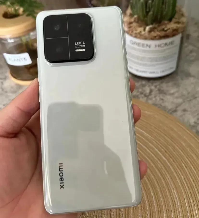 讲真，买手机还是一分钱一分货，因为我以前总是觉得小米13算是旗舰扛把子。

但是