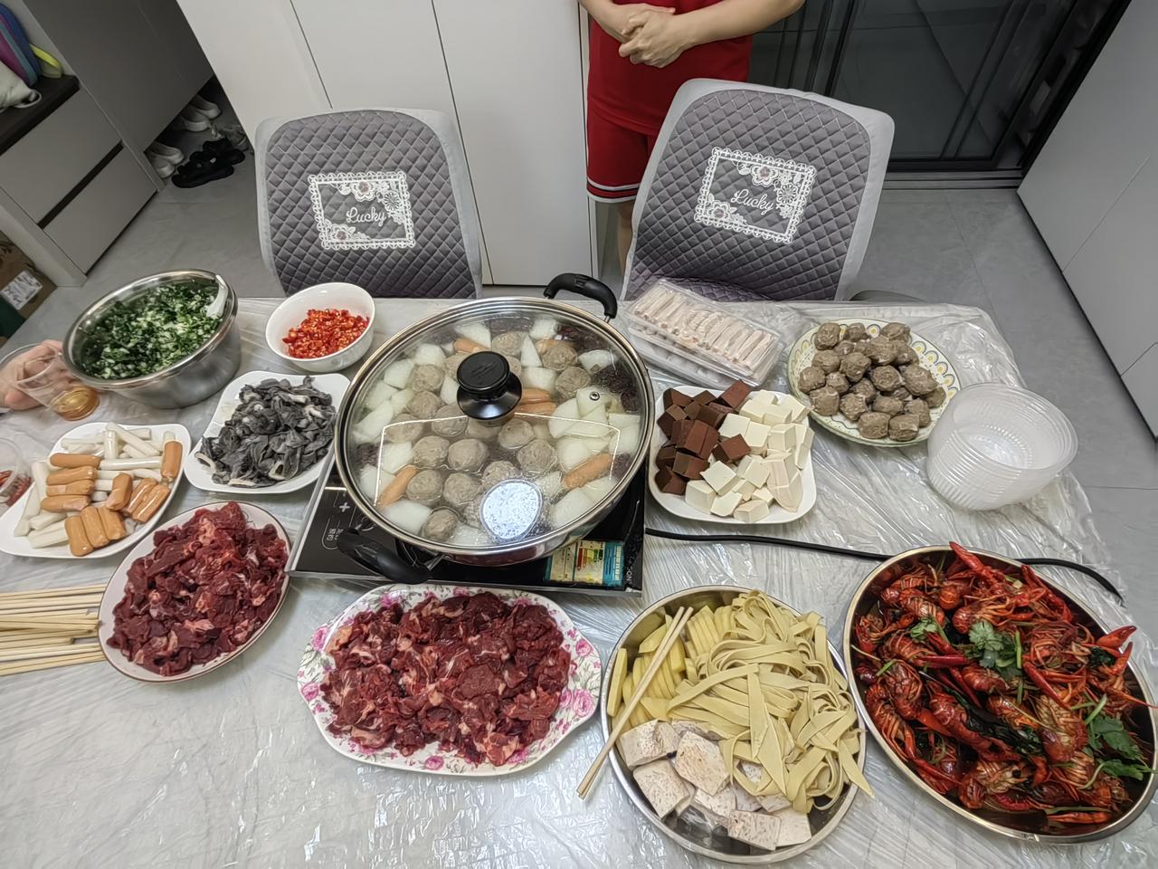 这桌菜，200块能搞定吗？