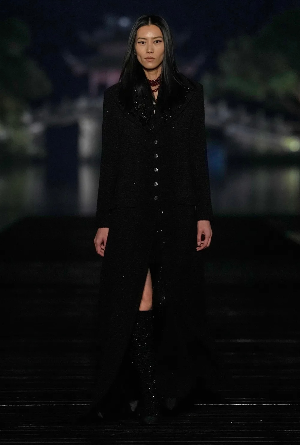 刘雯与蓝🩸品牌秀场CHANEL Pre-Fall 2025（开场➕领闭）PRA