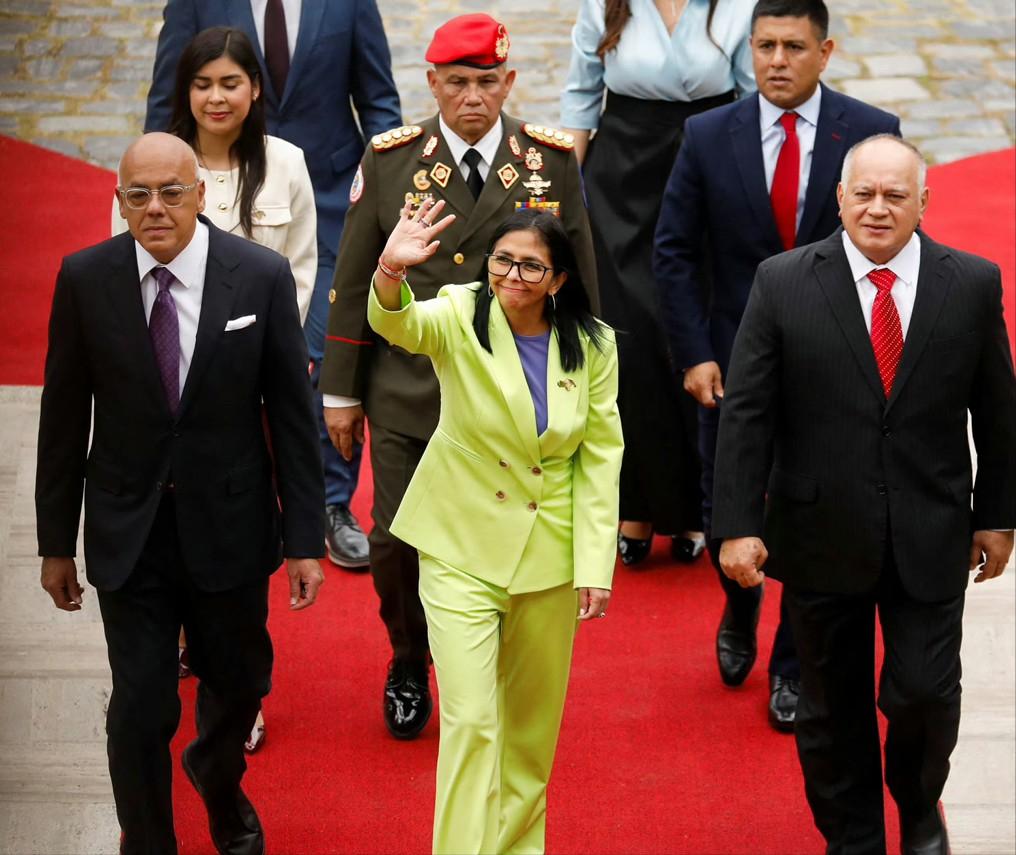 万万没想到啊！马杜罗竟然被自己的副总统出卖了。

英国《卫报》在最新的报道中披露