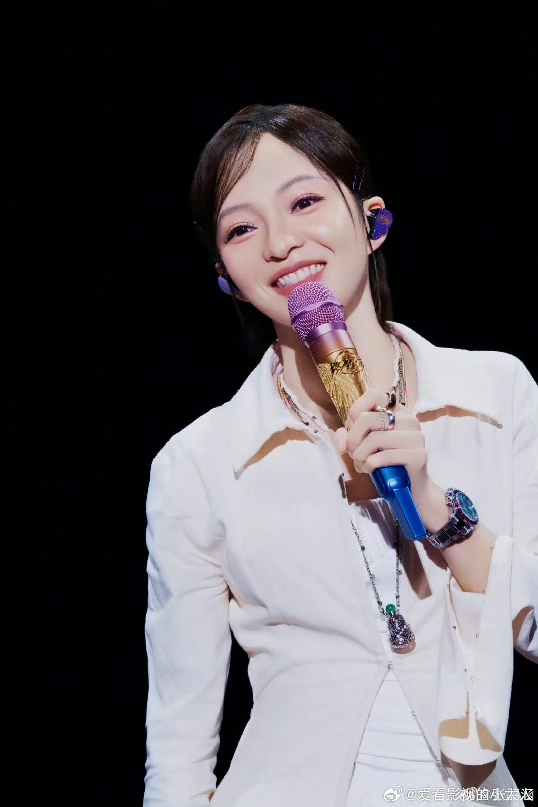 张韶涵演唱会开启声乐小课堂 张韶涵演唱会歌迷集体上课张韶涵演唱会惊喜开课，在线带