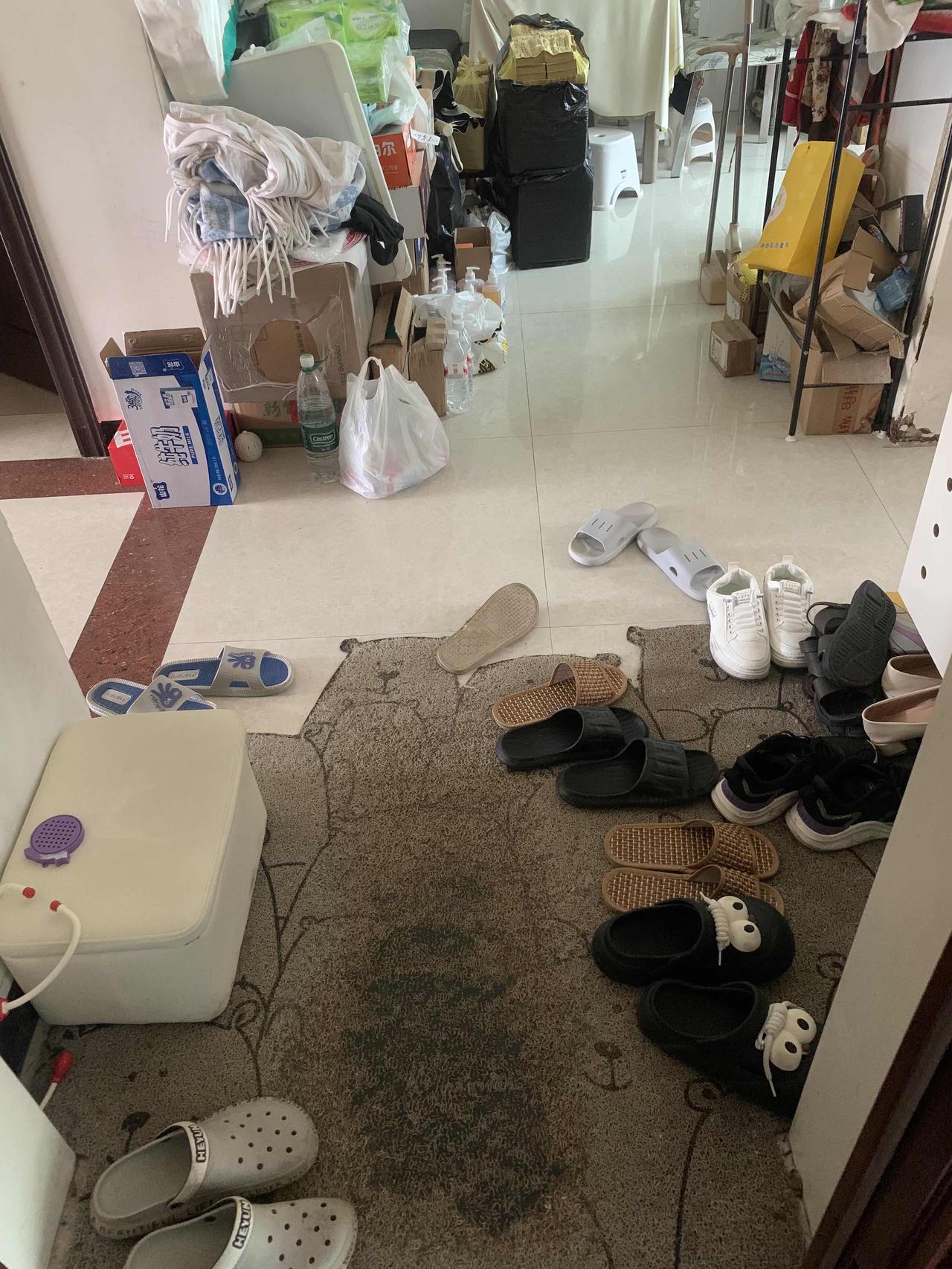 我的老婆我的神，那是把爱干净刻在骨子里的，贵阳一男士晒出自己家照片，他的媳妇每天