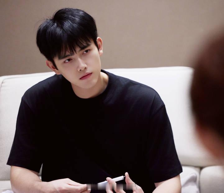 《告白》男主周京泽传过的演员 陈飞宇 王星越周京泽人设 ​​​