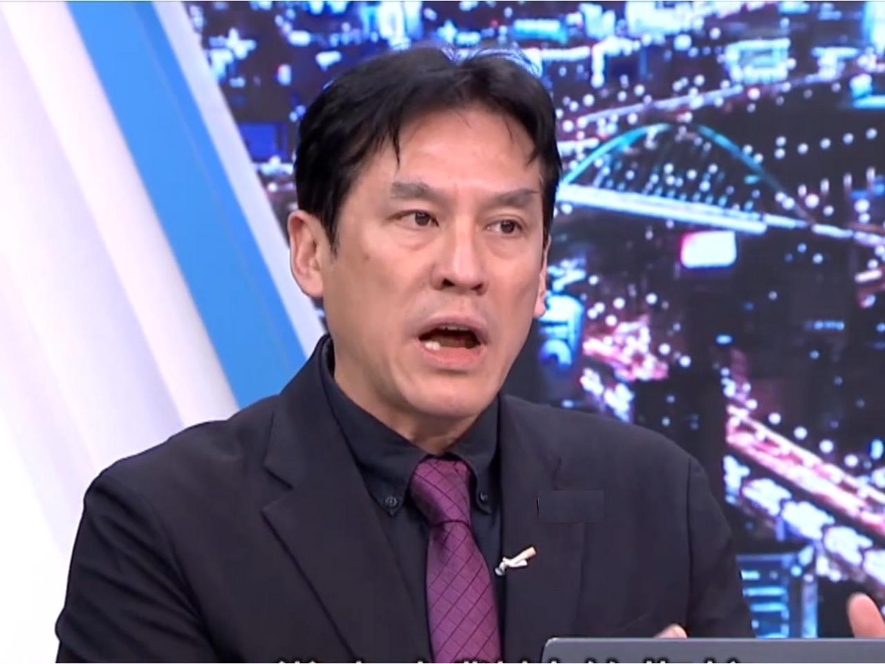 不容易啊，黄暐瀚这次说了几句客观的话。

最近，陆配“立委”李贞秀被民众党开除的