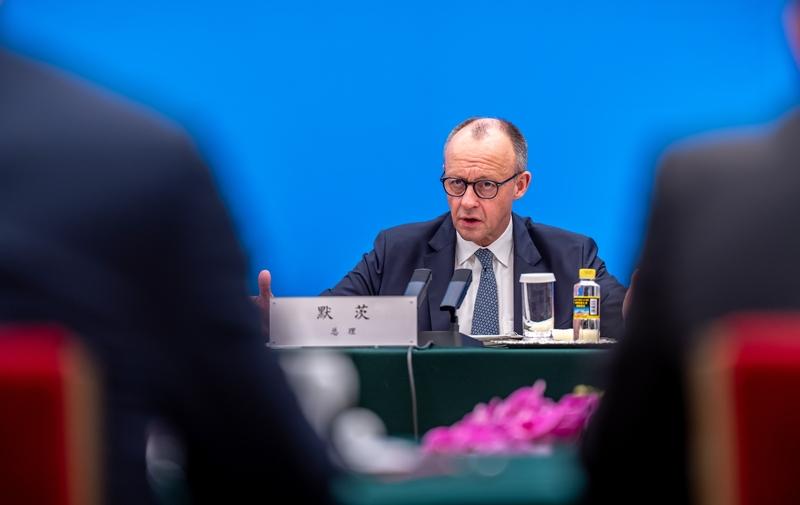 默茨访华后用中文发帖，背后深意十足。访华首日，他连发三条中文帖。第一条便指出，尽