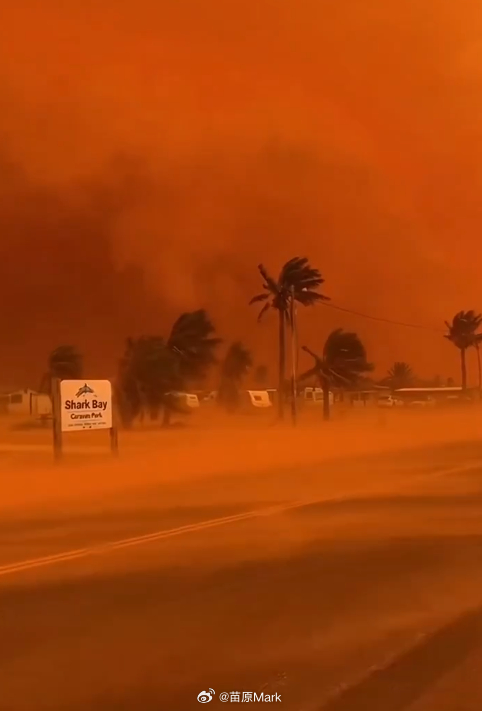 澳大利亚惊现末日红 袋鼠西部红了，铁资源是丰富啊，热带气旋把氧化铁卷到天上，蓝光