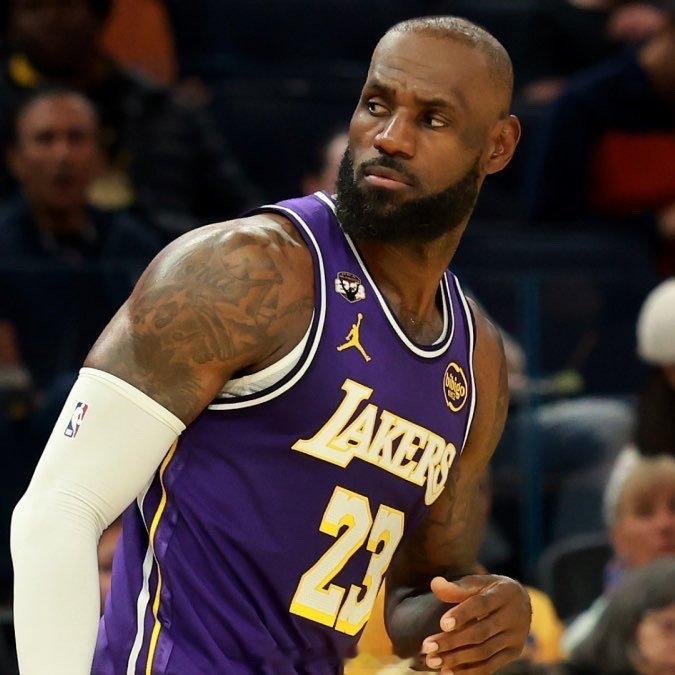 雷霆vs掘金 如果掘金今天输球，湖人赢球，将拱手让出西部第三！而且约基奇必须打最