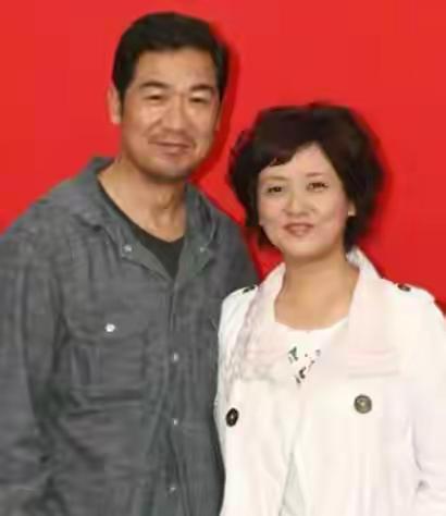 张国立
邓婕
夫妻照