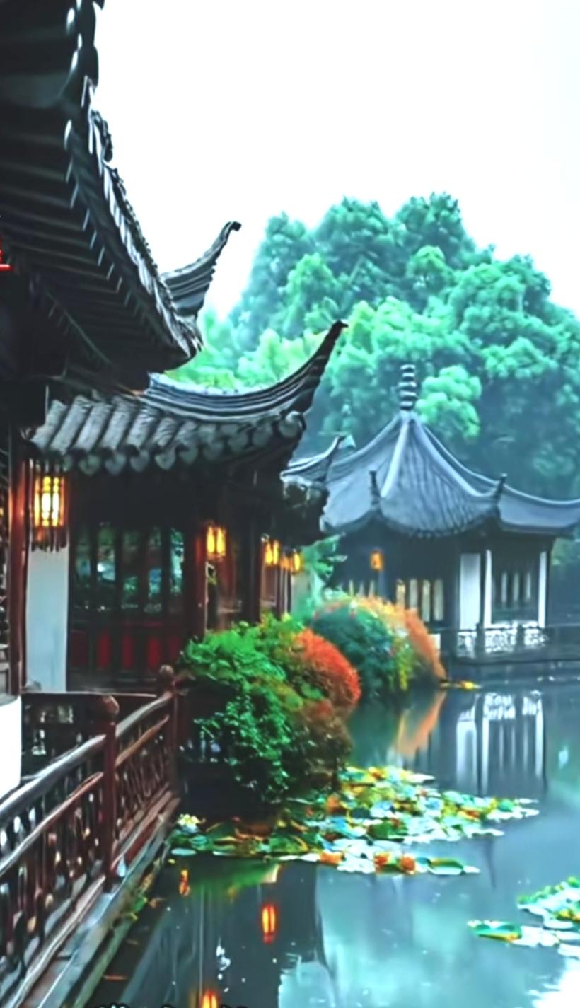 鱼刺卡喉咙的正确做法是什么？
鱼刺卡喉咙可别慌，正确做法很重要。千万别用手指去掏