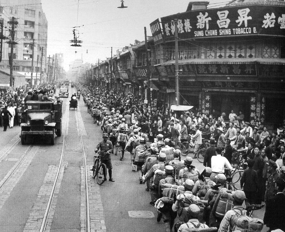 1949年，蒋介石竟派遣陈毅自己的警卫员刺杀他，陈毅淡然回应：我就在这里等着他！