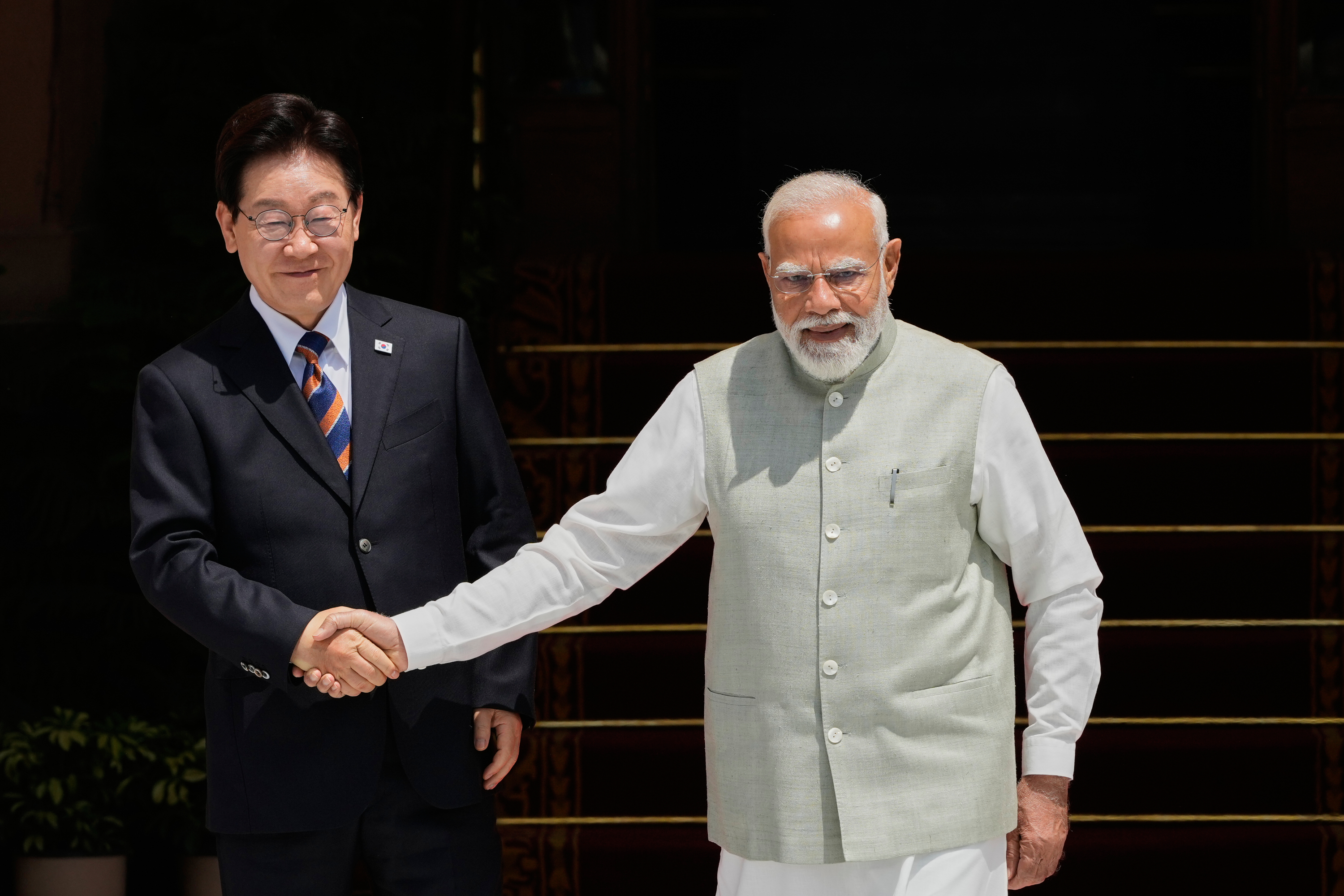 【#李在明访问印度#，#韩印加强AI及防务合作#】据《日本经济新闻》网站4月20