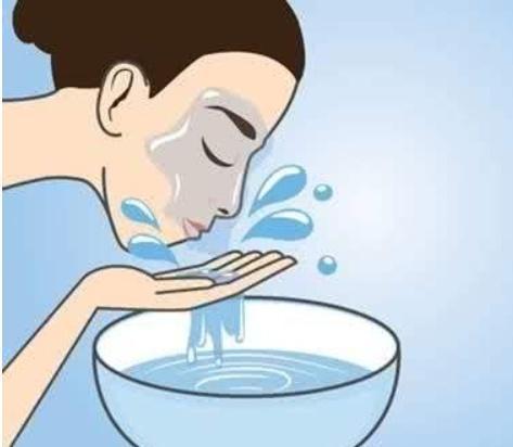#健康真探社#【洗脸用冷水还是温水，用不用毛巾？】你怎样洗脸？是什么都不用，手鞠