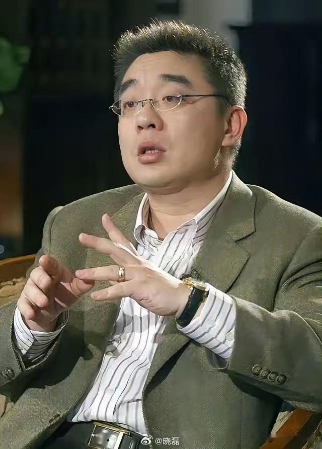 很多年轻人大手大脚花钱，工资到手几天就花光，月月透支超前消费，真到急用钱的时候一