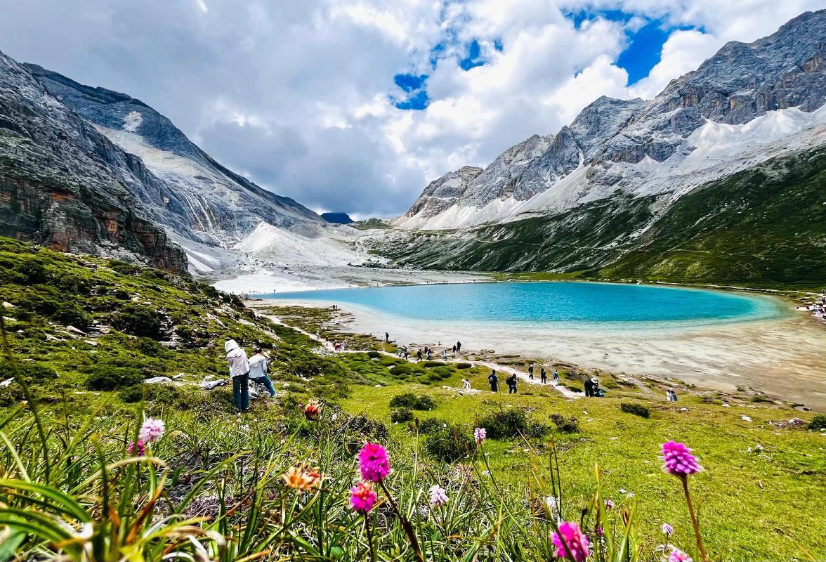 P人和J人中了免单的区别五一免单中了，J人开始疯狂纠结：攻略做了三版，酒店订了又