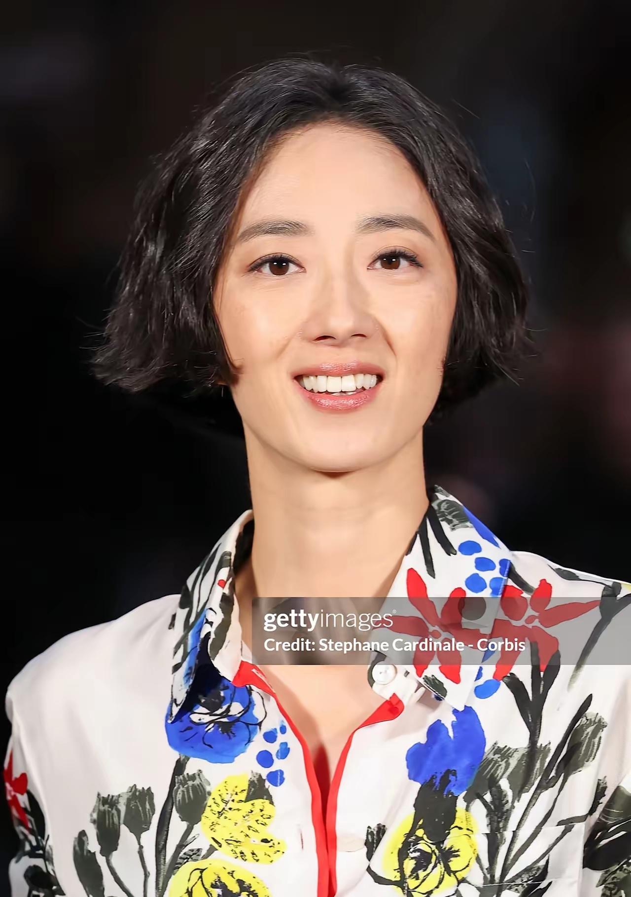 有人说，女人可千万别一门心思只想着减肥，不然真怕你变成桂纶镁！
在香奈儿秀场上，