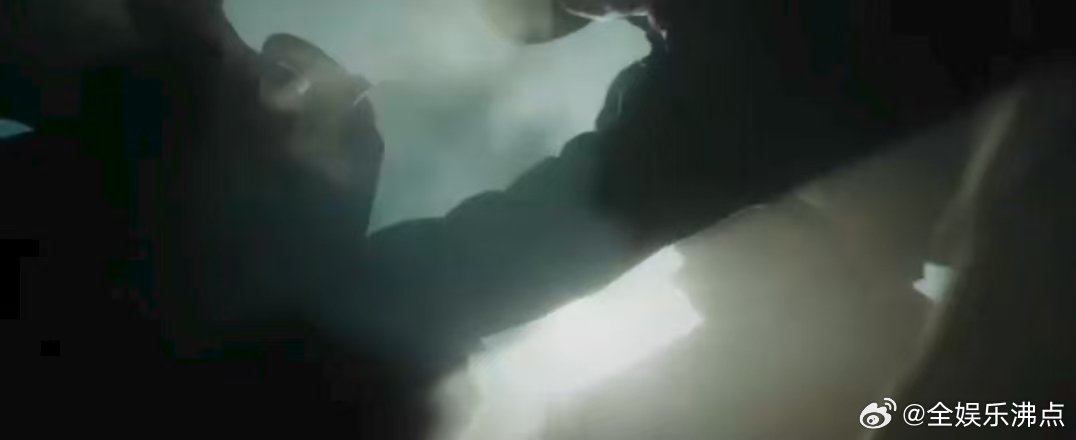 被这4分钟一镜到底看到飙泪 谁说短镜头没力量？这段4分钟的抗战一镜到底，把峥嵘岁