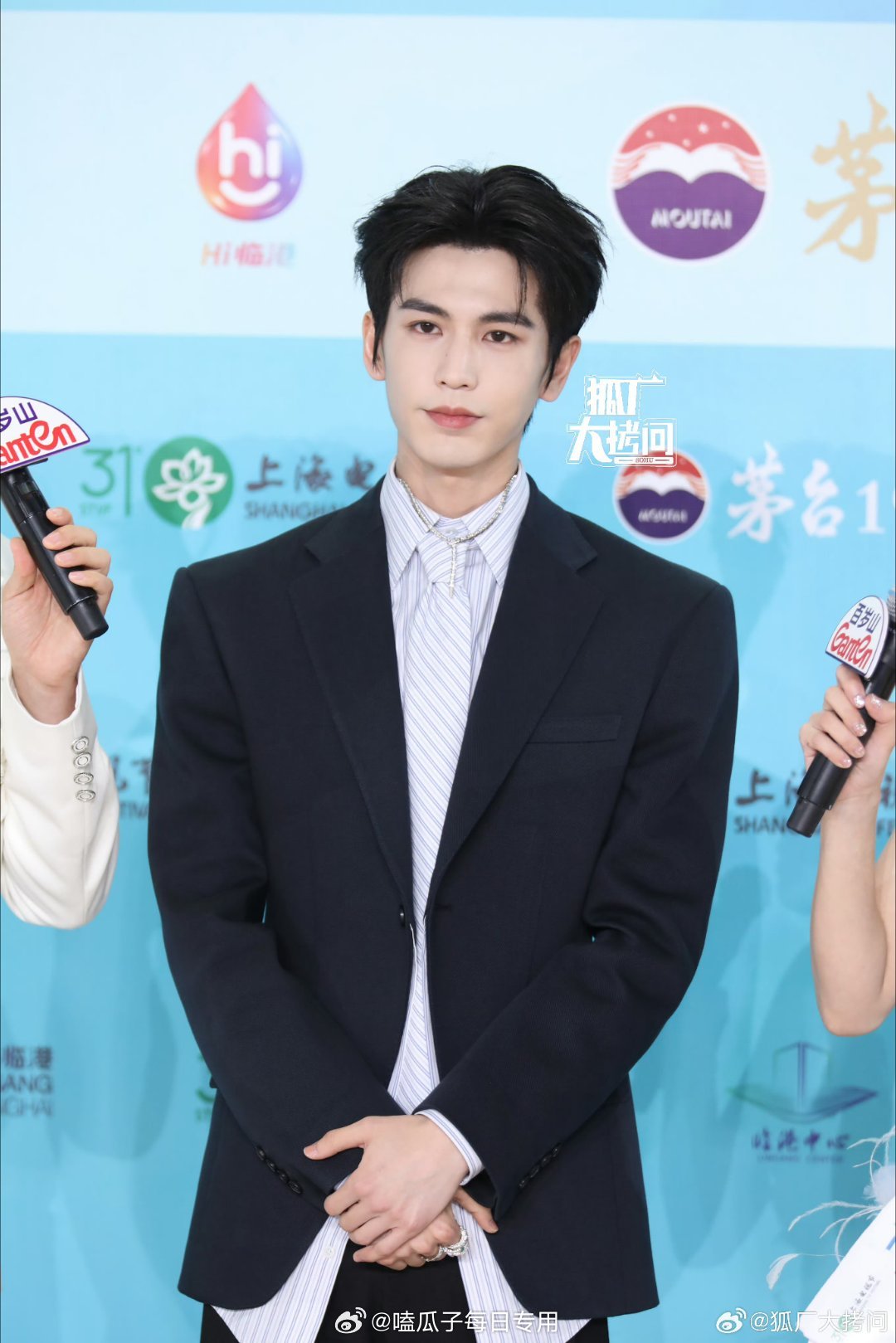 张凌赫白玉兰红毯生图，来看看状态如何？ 