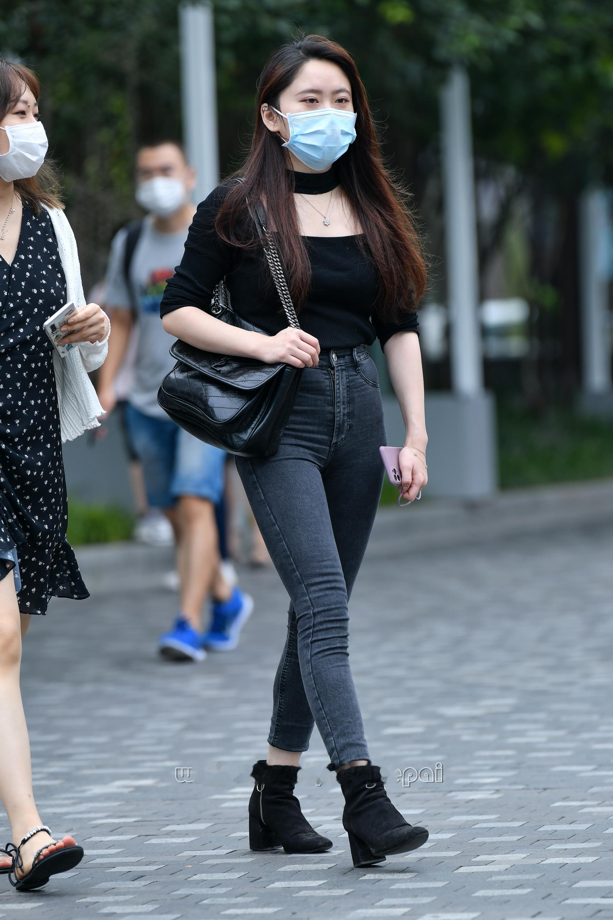 短靴牛仔简单好看~~ ​​​