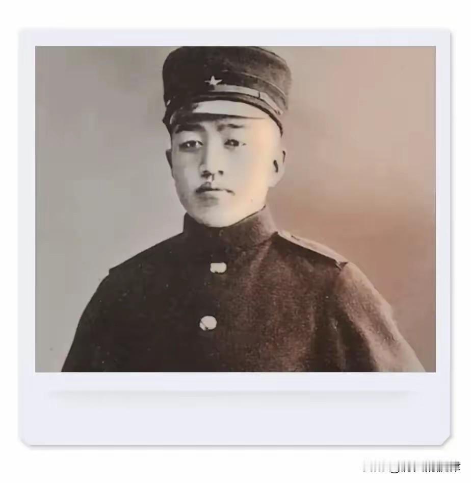 1941哈尔滨密室惊魂！一杯日本抹茶，是特务头子布下的心理死局
 
1941年的