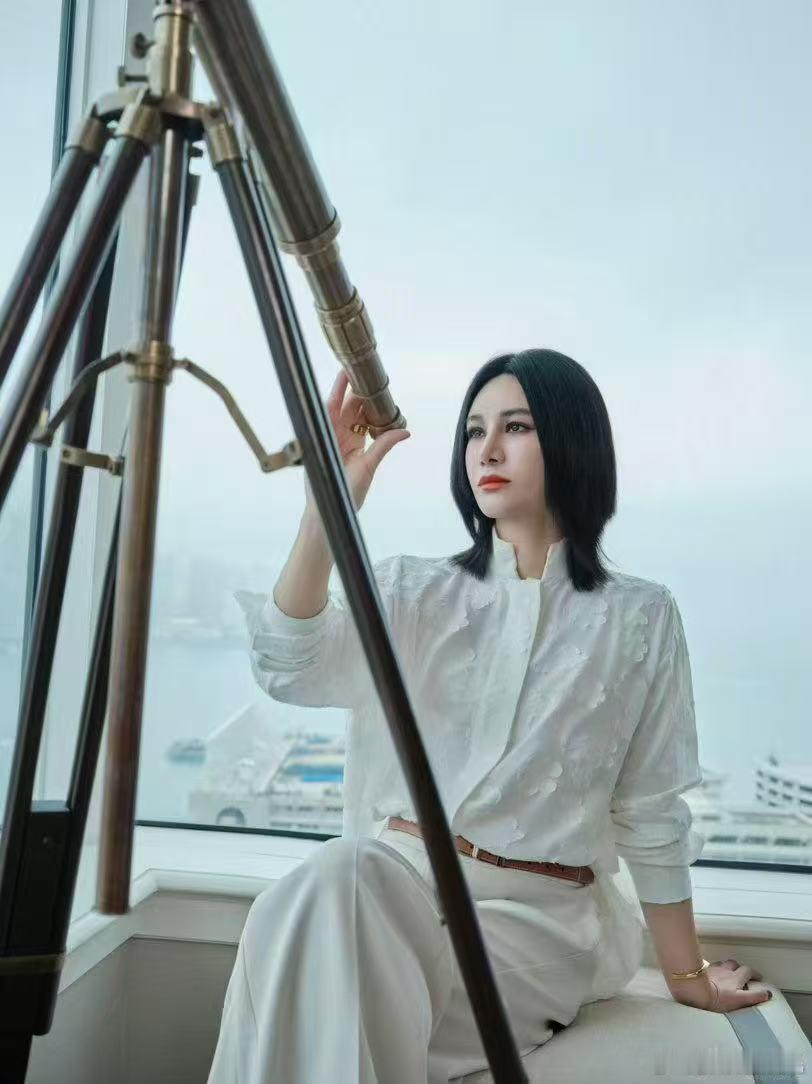 李佳琦尚雯婕老两口组合合伙人搞笑日常持续上线，李佳琦尚雯婕老两口组合实至名归，佳